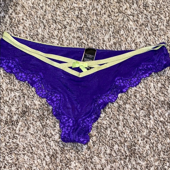 VS 🌸 - Picture 6 of 8